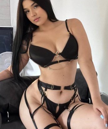 😍 Я настоящая профессионалка своего дела, и мои услуги охватывают все, что ты можешь себе представить. 😘 Я могу исполнить твои самые сокровенные фантазии и превратить их в реальность. 🌟 У меня есть великолепные отзывы от довольных клиентов, которые приятно восхищались моими навыками и нежностью. ✨ Если тебе интересно узнать больше о моих возможностях и увидеть мои фото, то свяжись со мной! Я живу в Москве и с нетерпением жду встречи с тобой. 💖 Маша
